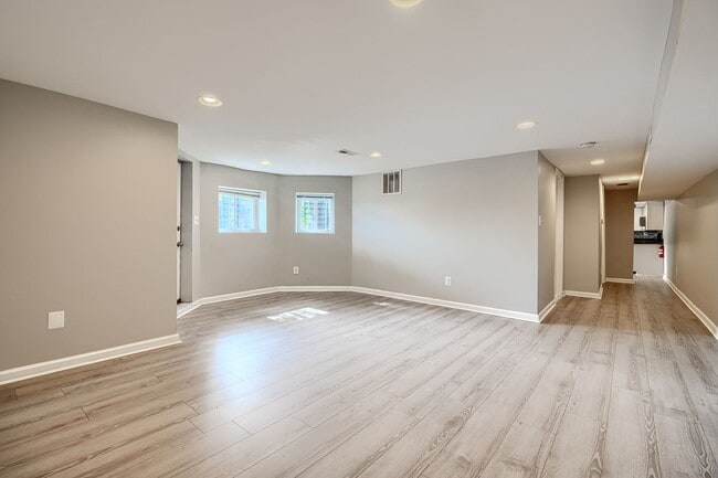 Building Photo - 2800 Harford Rd