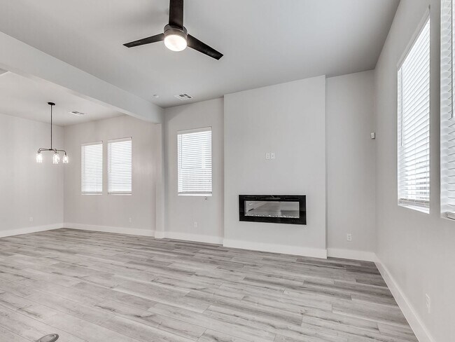 Building Photo - Beautiful New Construction Home in Edmond/...