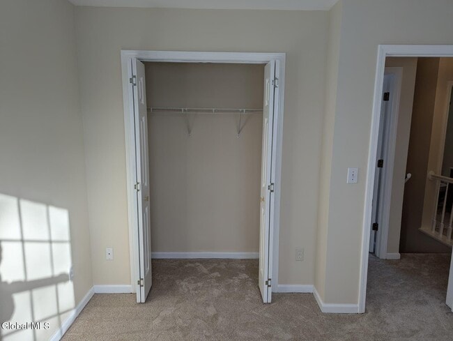 Building Photo - 13 Erie Ct