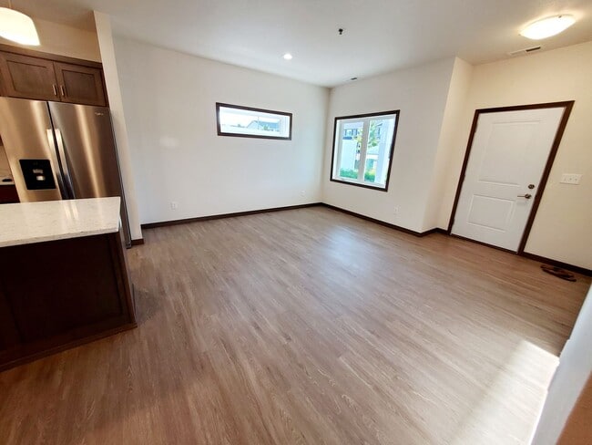 Building Photo - 4450 Cumberland Loop
