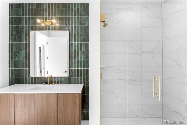 Building Photo - 3520 Chestnut Pl