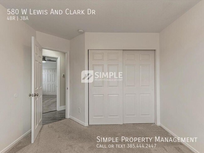 Building Photo - 580 W Lewis And Clark Cir