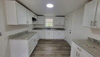 Building Photo - Renovated Two bedroom house for Rent in La...