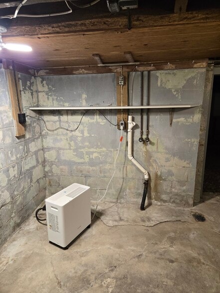 Basement - 900 Thomas Rd