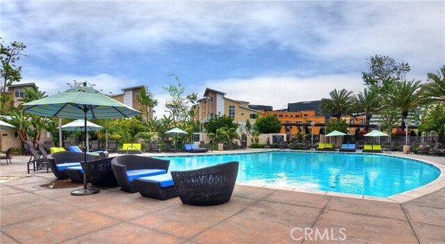 Building Photo - 3503 Rivington