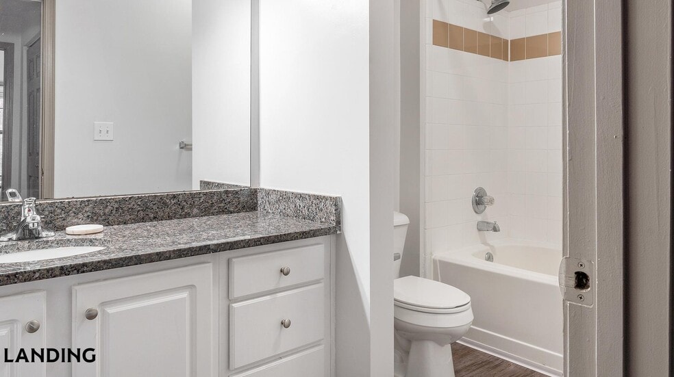 Building Photo - 2000 Monroe Pl NE