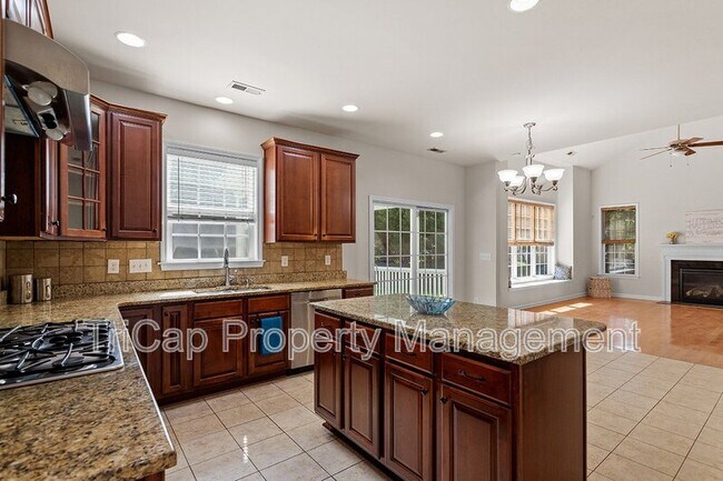 Building Photo - 2017 Ollivander Dr