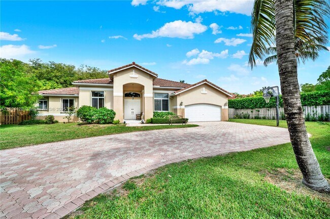 Building Photo - 8487 SW 138th Terrace
