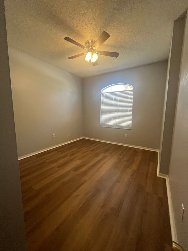 Building Photo - Nice Home in Seminole Woods!