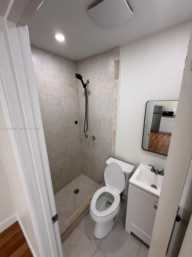Building Photo - 531 SW 89th Ct