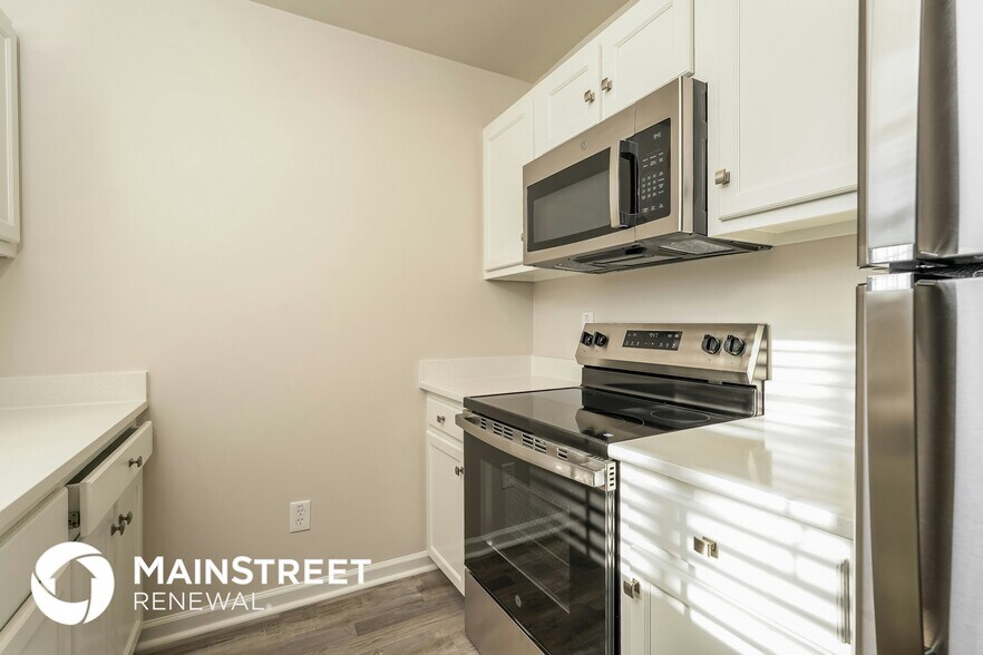 Building Photo - 2702 Camillia Cove