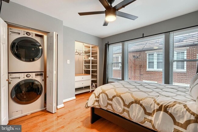 Building Photo - 624 Jasper St