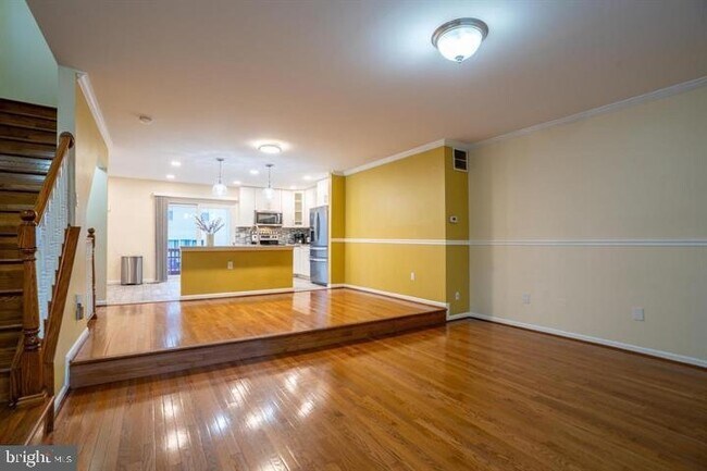 Building Photo - 3500 Vintage Spg Ter