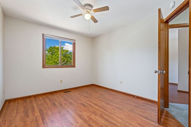 Building Photo - 718 Justice Dr
