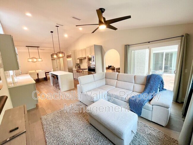 Building Photo - 39866 Newcastle Dr