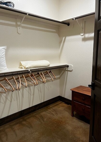 Building Photo - 6601 Rash Ct