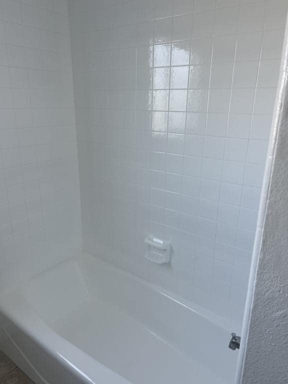 Building Photo - 120 E Ave Q7