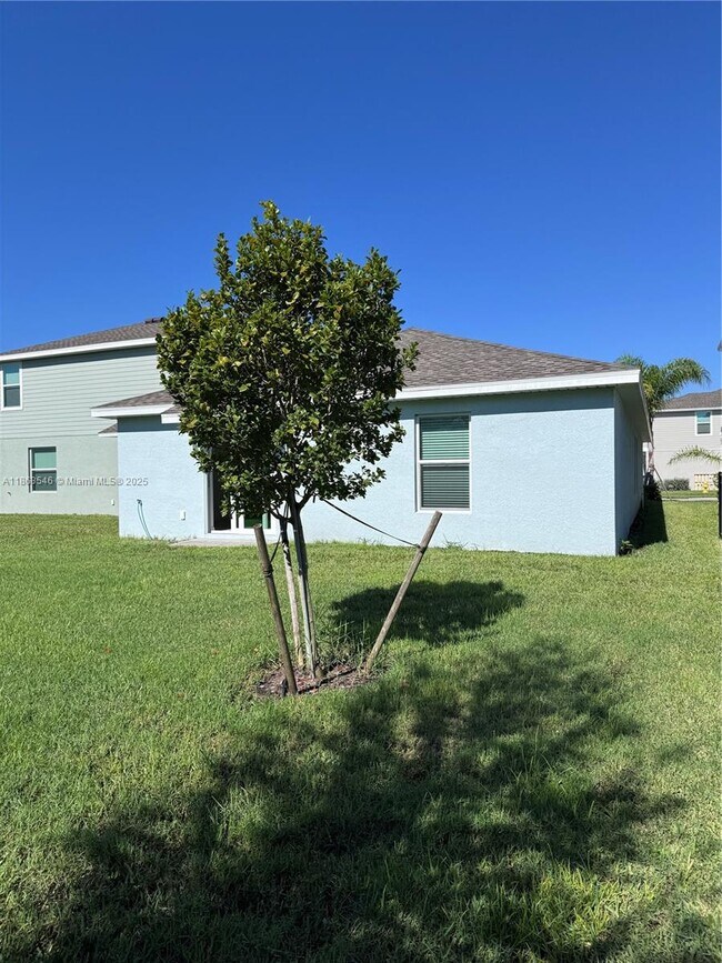 Building Photo - 12089 Monterey Pine Ln