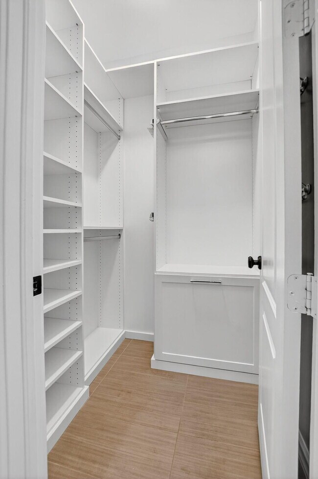 Building Photo - 200 NW 10th St