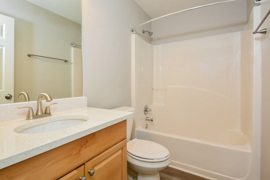 Building Photo - 1442 Paddocks Ct