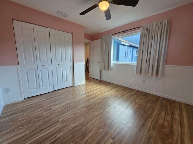Building Photo - 208 Pine Cone Trail