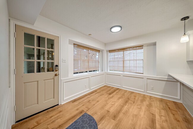Building Photo - 16326 Heatherdale Dr