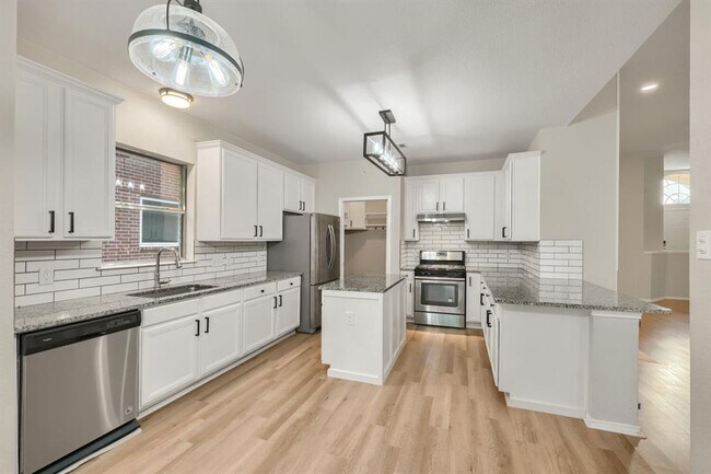 Building Photo - 17020 Tortoise St