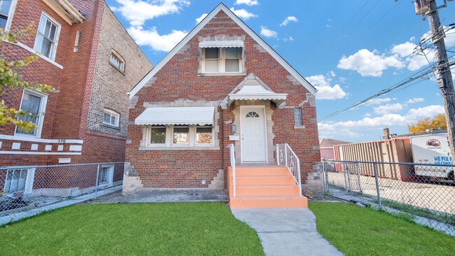 Building Photo - 3143 W 53rd Pl