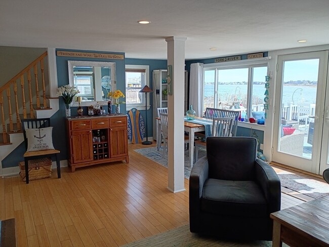 Building Photo - 39 Harbor St