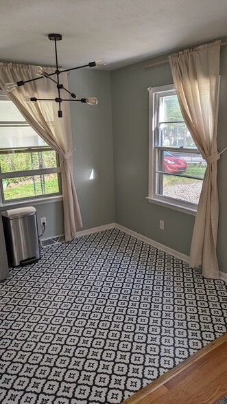 Building Photo - 732 Fairview Rd