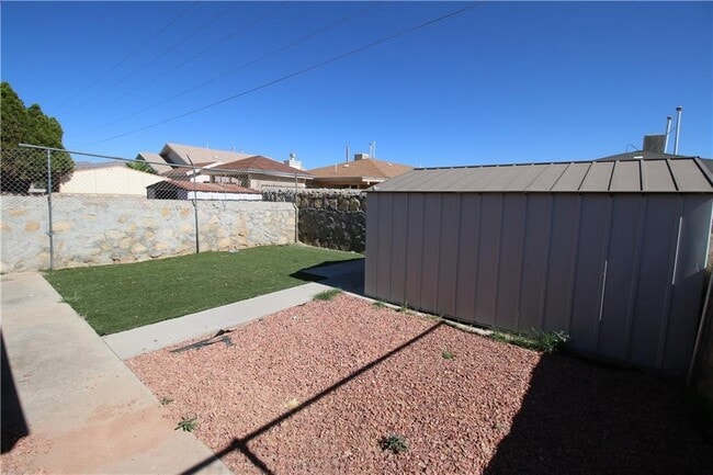 Building Photo - 6027 Bridalveil Dr