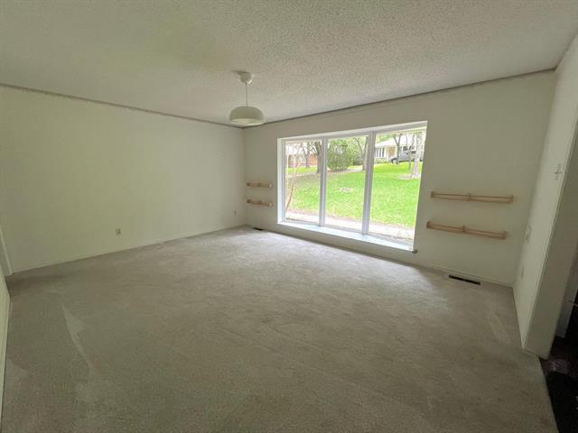 Building Photo - 8162 San Leandro Dr