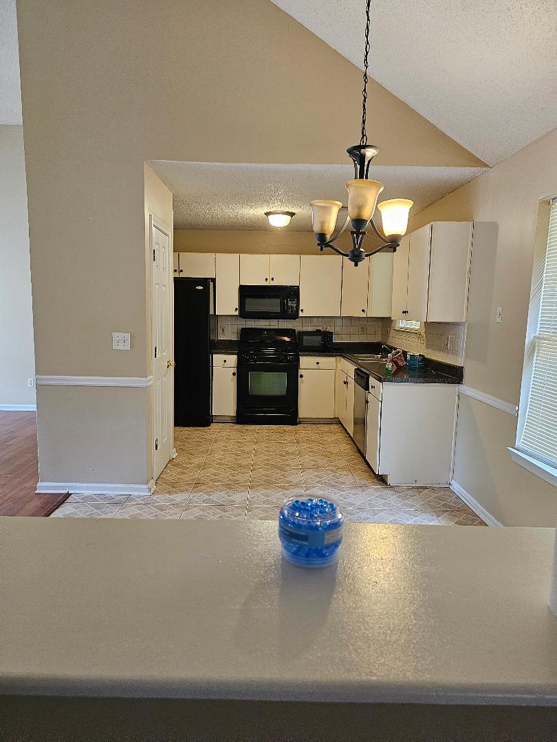 Eat In Ktichen - 2931 Ward Lake Way
