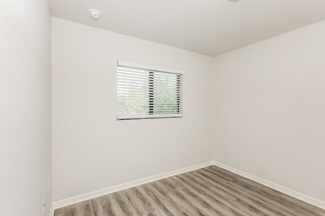 Building Photo - 3007 51st St W