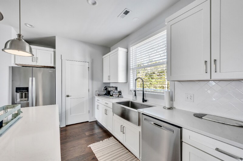 Building Photo - 740 Inspiration Blvd