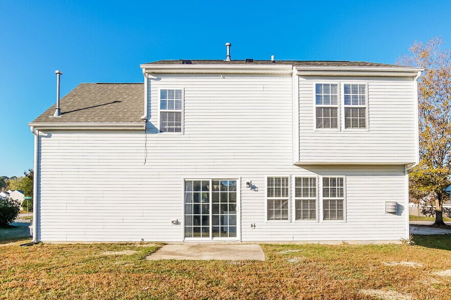 Building Photo - 1024 Penncross Dr