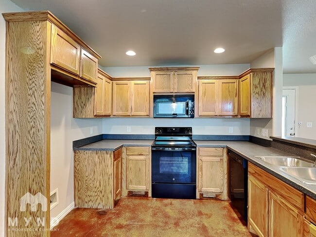 Building Photo - 104 Jolin Ln