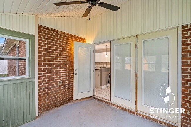 Building Photo - 16 Quail Ridge Cir N