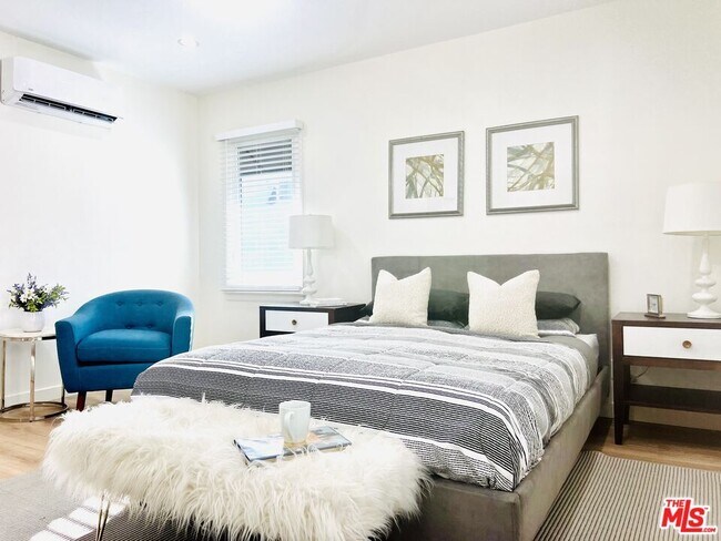 Building Photo - 1843 Normandie Ave