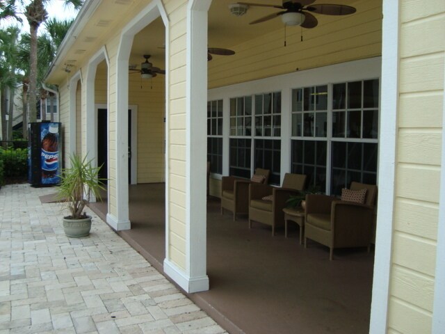 Building Photo - 1st Floor 2br/2ba Metrowest Condo with Pri...