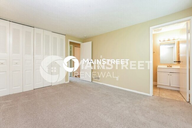 Building Photo - 3 Bedroom Pet-Friendly Home in Stone Mountain, GA with Main Street Renewal