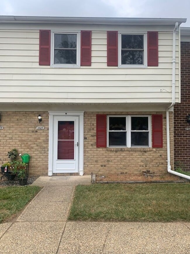 Primary Photo - 3 Bedroom Townhome - Glen Burnie
