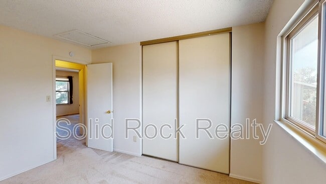 Building Photo - 2465 Ptarmigan Ln