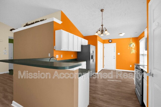 Building Photo - 3918 Red Oak Dr