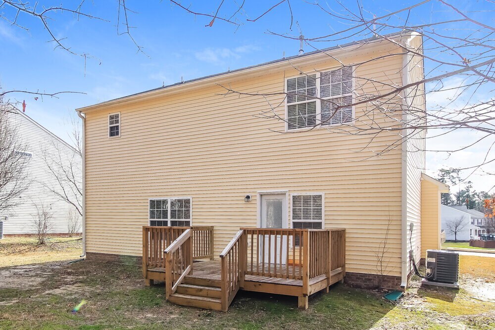 Building Photo - 806 Laurens Way