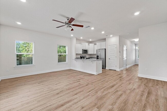 Building Photo - 227 Sandhill Pines Dr