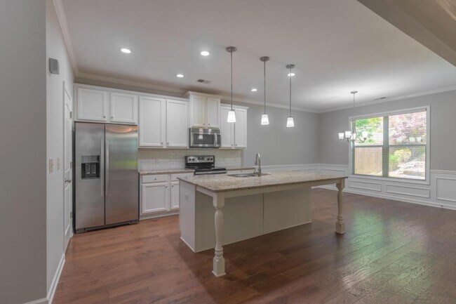 Building Photo - 5046 Apple Grove Rd NE