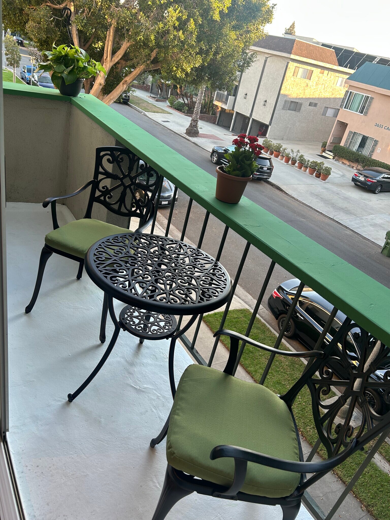 Building Photo - 3640 Cardiff Ave