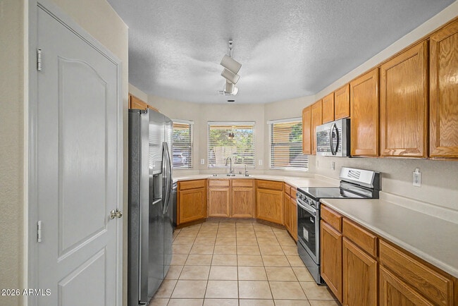 Building Photo - 3626 E Potter Dr