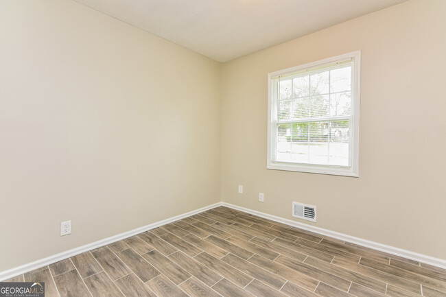Building Photo - 6501 Monica Dr